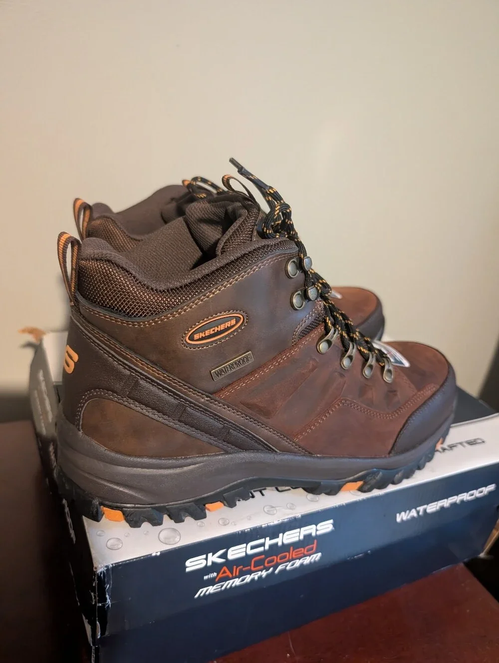 Sketchers Men's Traven Waterproof Outdoor Boot size 11 New In Box